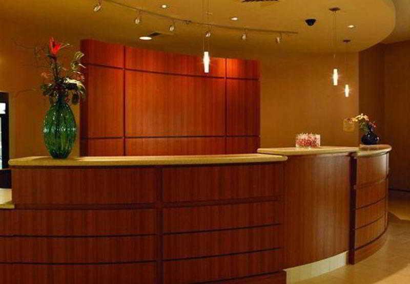 Springhill Suites Хамптън Интериор снимка